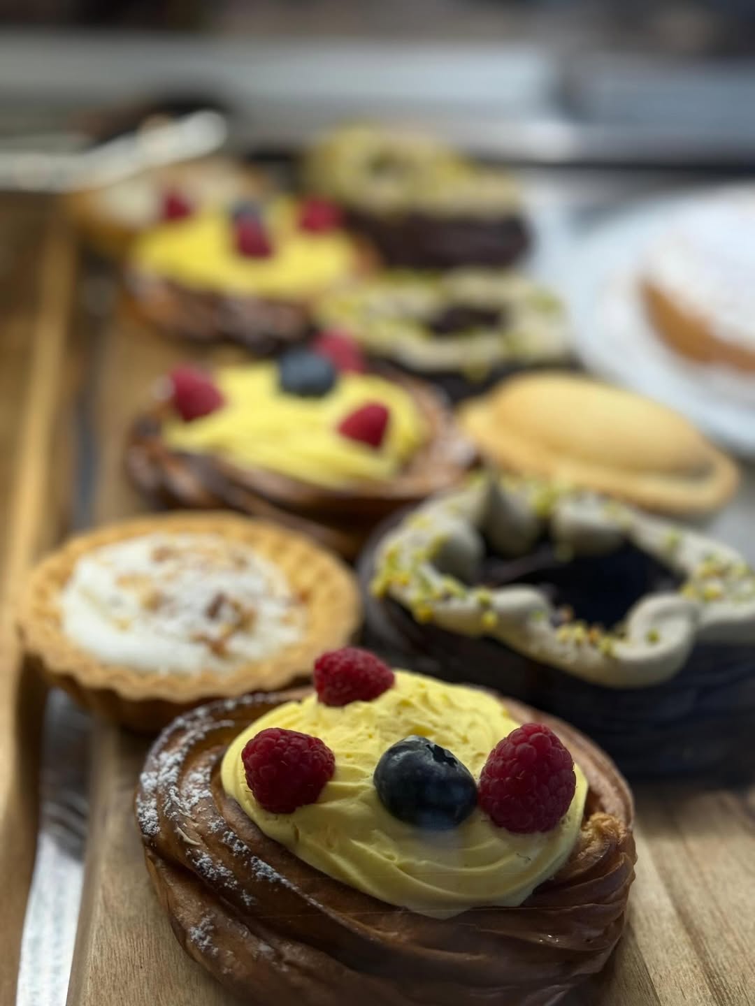 Crostatine con crema e frutti di bosco